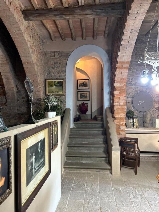 Borgo Di Beppe E Gloria Suite سان جيوفاني فالدارنو المظهر الخارجي الصورة