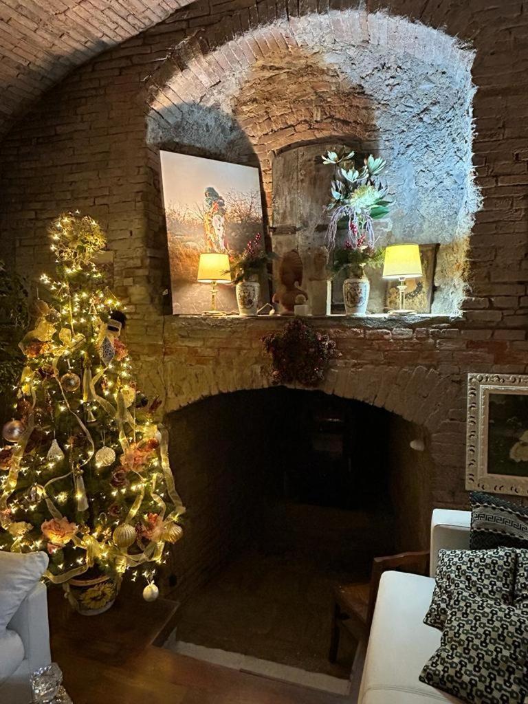 Borgo Di Beppe E Gloria Suite سان جيوفاني فالدارنو المظهر الخارجي الصورة