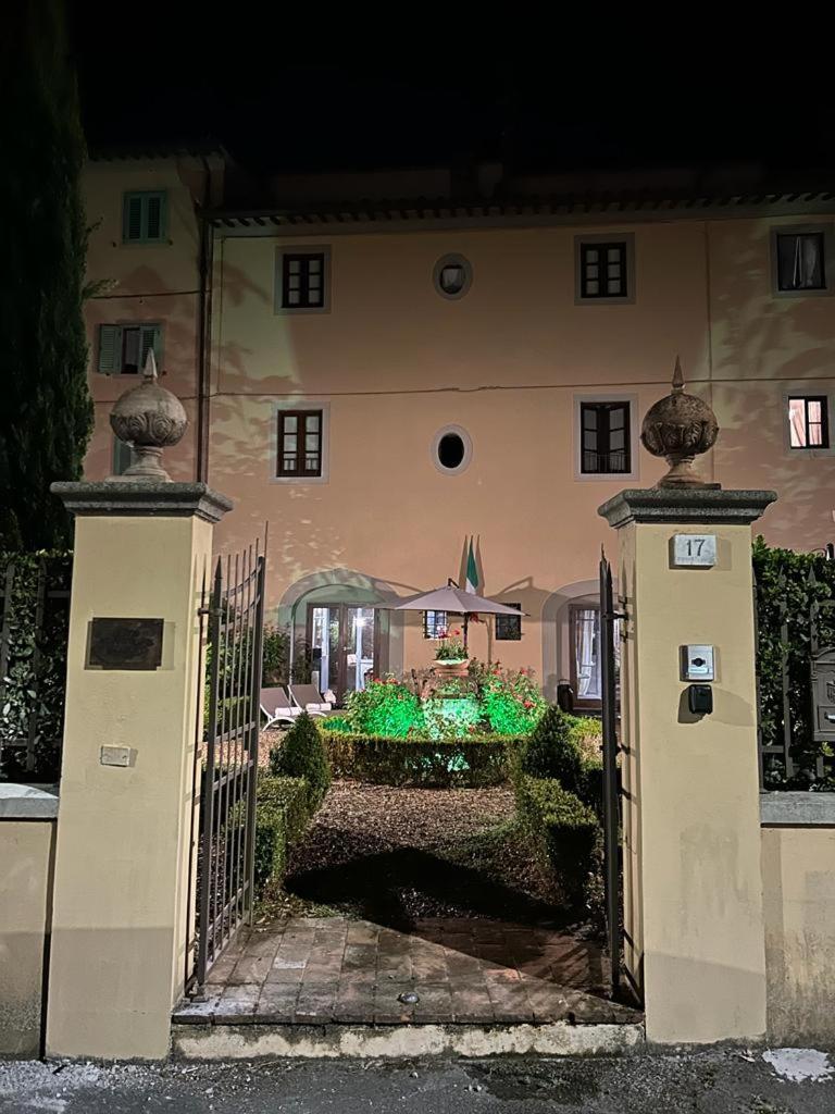 Borgo Di Beppe E Gloria Suite سان جيوفاني فالدارنو المظهر الخارجي الصورة